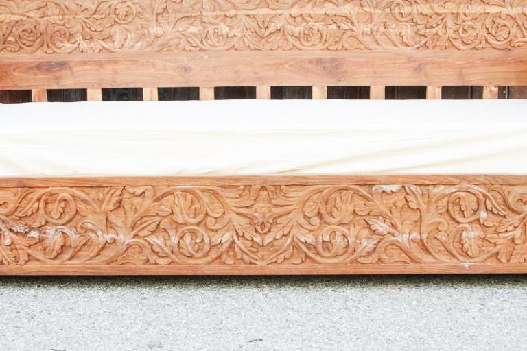 Dalia Hand Carved Indian Solid Wooden Daybed