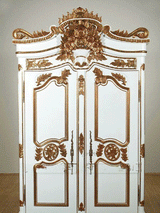 Crown Gold Leaf Antique White/Gold Cabinet