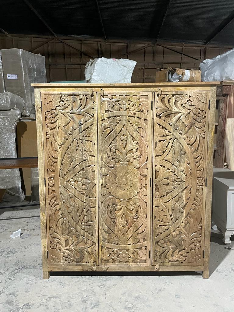 ILANO Hand-carved Solid Mango Wood 3-door Armoire