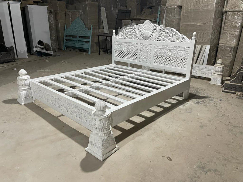 Cama con plataforma de madera maciza tallada a mano Juffair