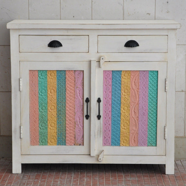 Aparadores y armarios de madera tallada arcoíris